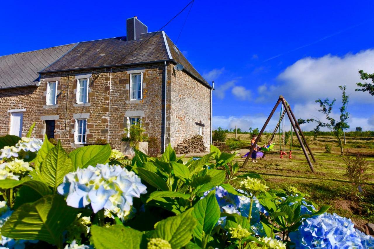 L'Auberdiere Saint-Jean-des-Essartiers エクステリア 写真